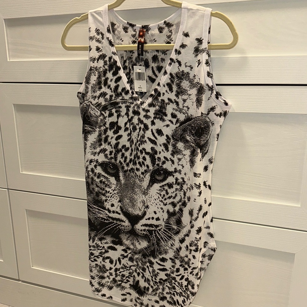Leopard Print Sleeveless Tunic Top